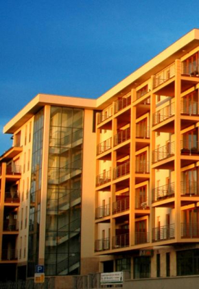 Гостиница Dunalux Apartman  Дьор